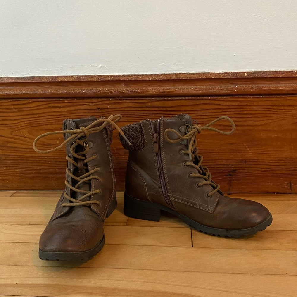 Ardene Brown Boots, Size 6